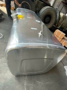 Thòng dầu 600lit xe đầu kéo