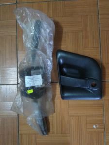 Công tắc tổ hợp và tay mở cửa