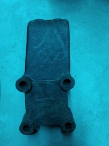 Giá đỡ chân Cabin vào sát xi